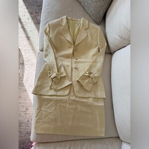 Elegant Cream Women's Jacket and Skirt Set